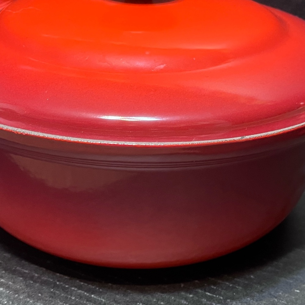 LE CREUSET 28 FRANCE RED CAST IRON ENAMEL DUTCH OVEN W/ LID Vintage - Picture 3 of 16